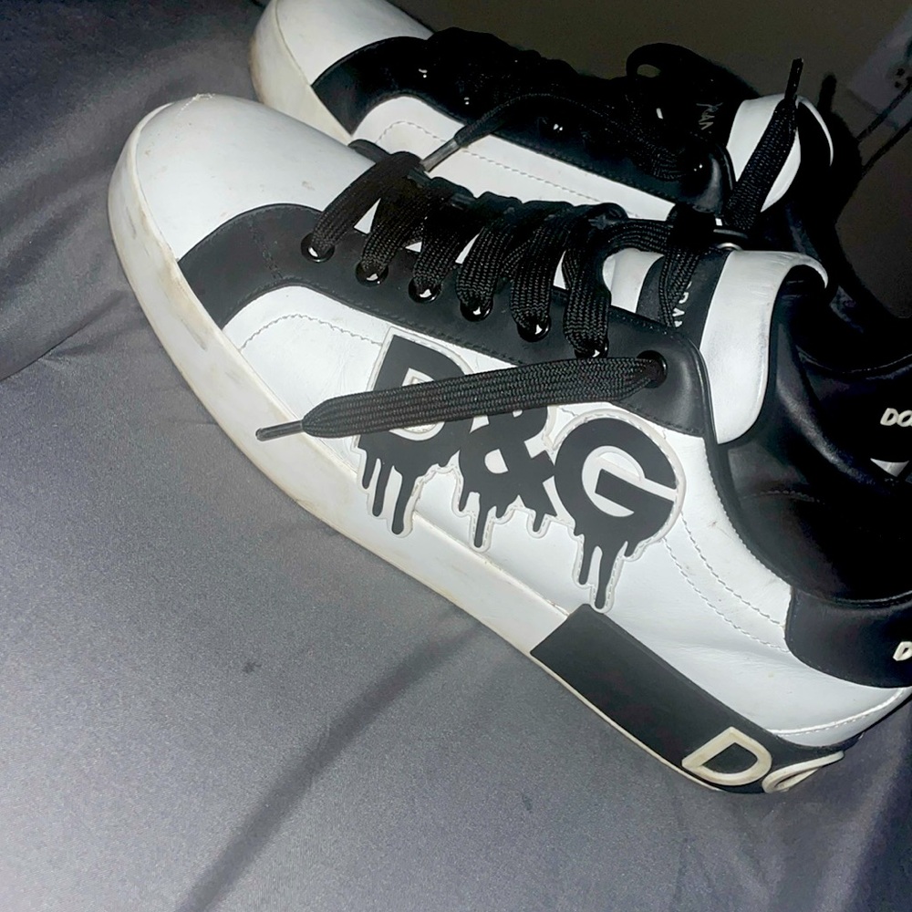 White and black dolce & Gabbana casual shoes with no box